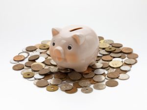 豚さん貯金箱とお金